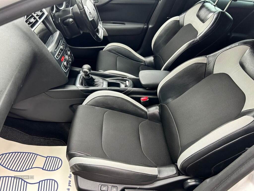 Citroen DS4 1.6 e-HDi Airdream DStyle Nav Hatchback 5dr Diesel Manual Euro 5 (s/s) (115 ps) in Antrim