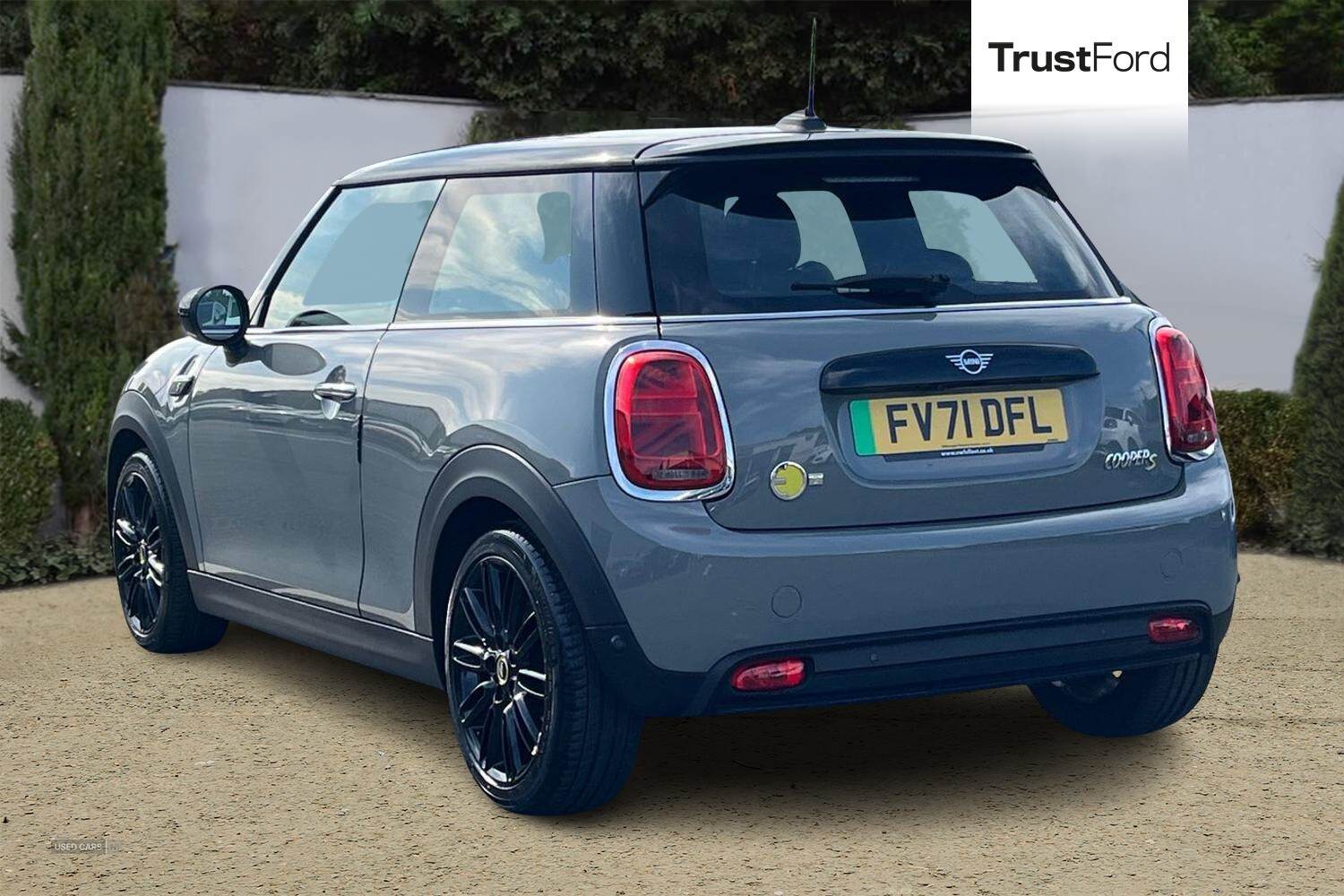 Nov 2021 MINI HATCHBACK 135kW Cooper S Level 2 33kWh 3dr Auto