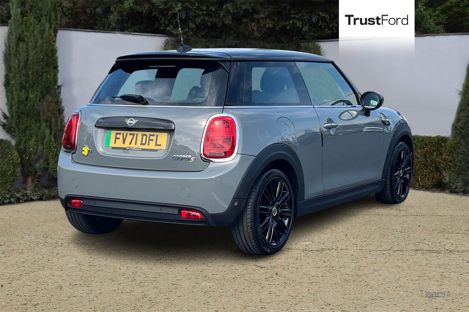 Nov 2021 MINI HATCHBACK 135kW Cooper S Level 2 33kWh 3dr Auto