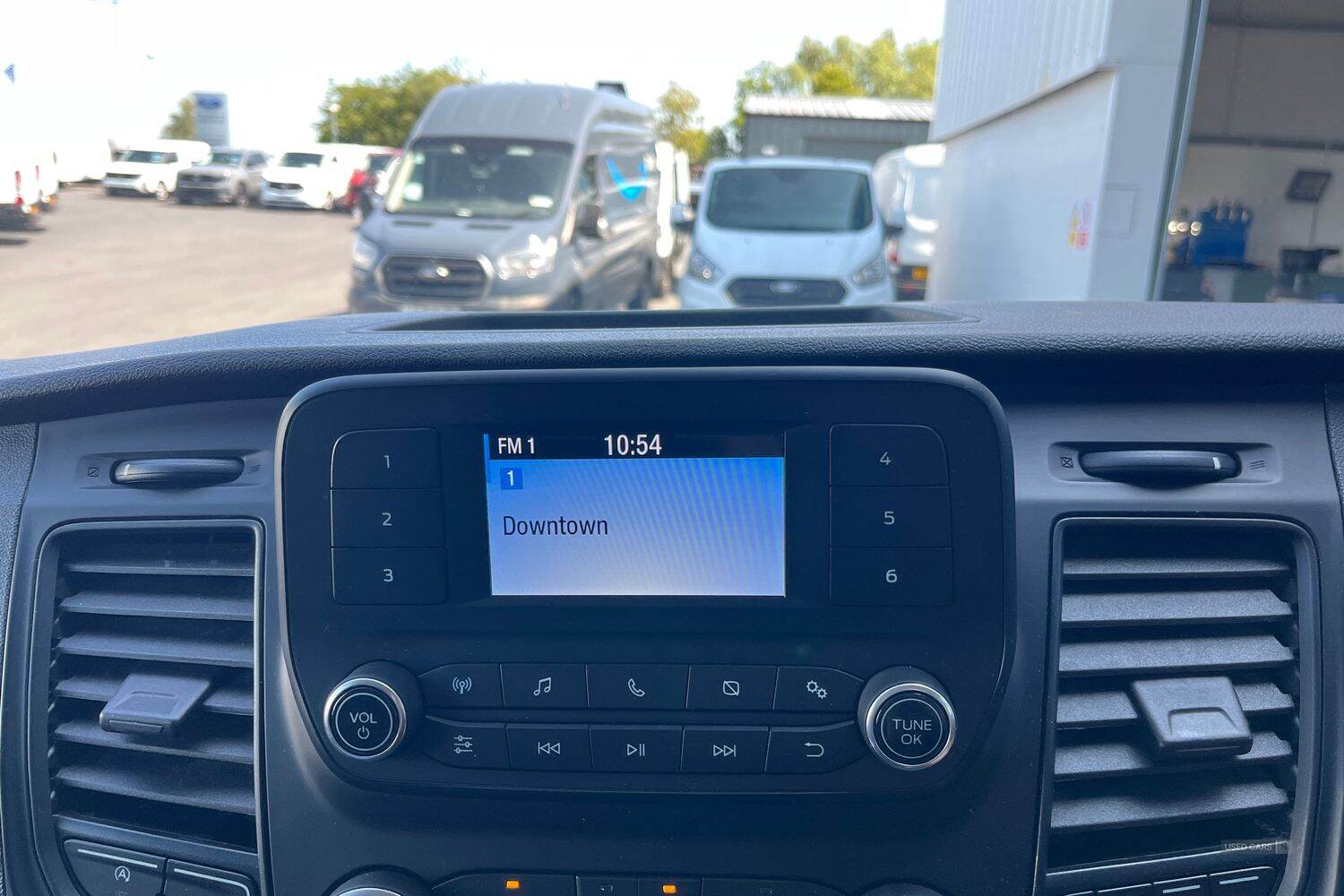Nov 2021 Ford Transit Custom 2.0 EcoBlue 130ps Low Roof Leader Van
