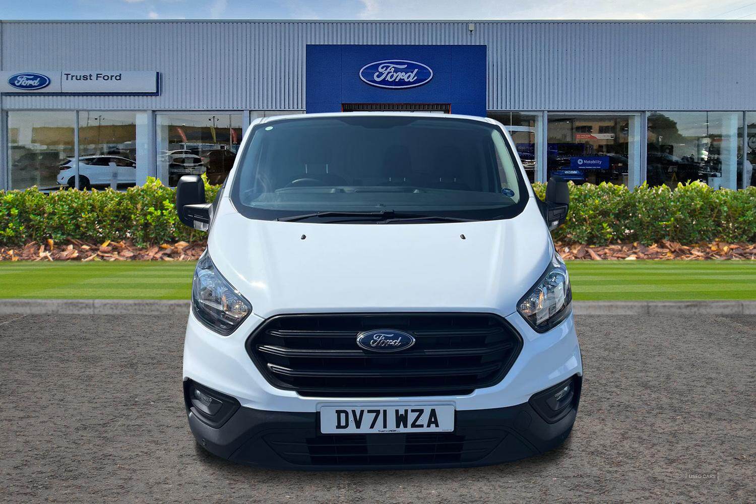 Nov 2021 Ford Transit Custom 2.0 EcoBlue 130ps Low Roof Leader Van
