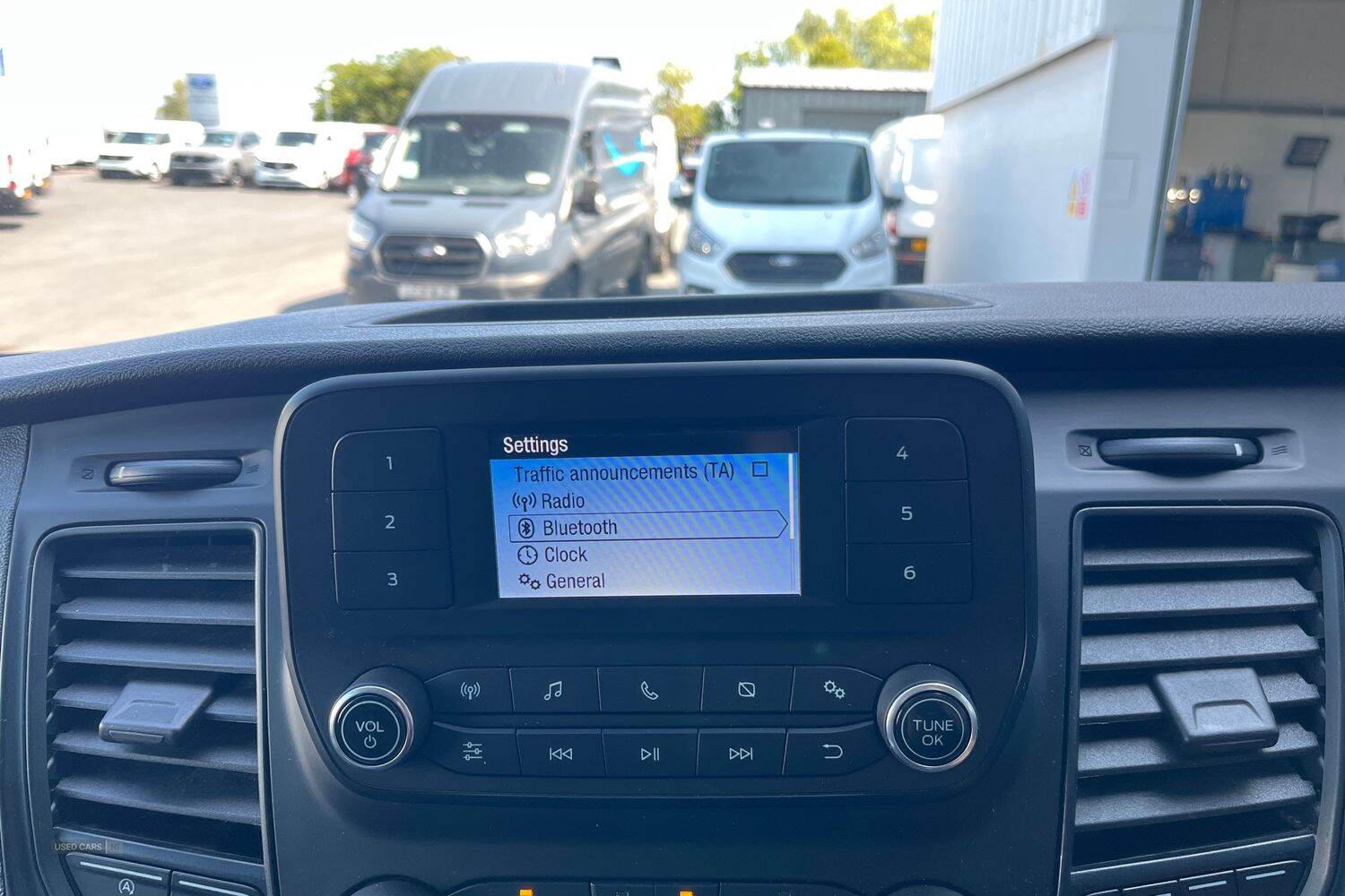 Nov 2021 Ford Transit Custom 2.0 EcoBlue 130ps Low Roof Leader Van