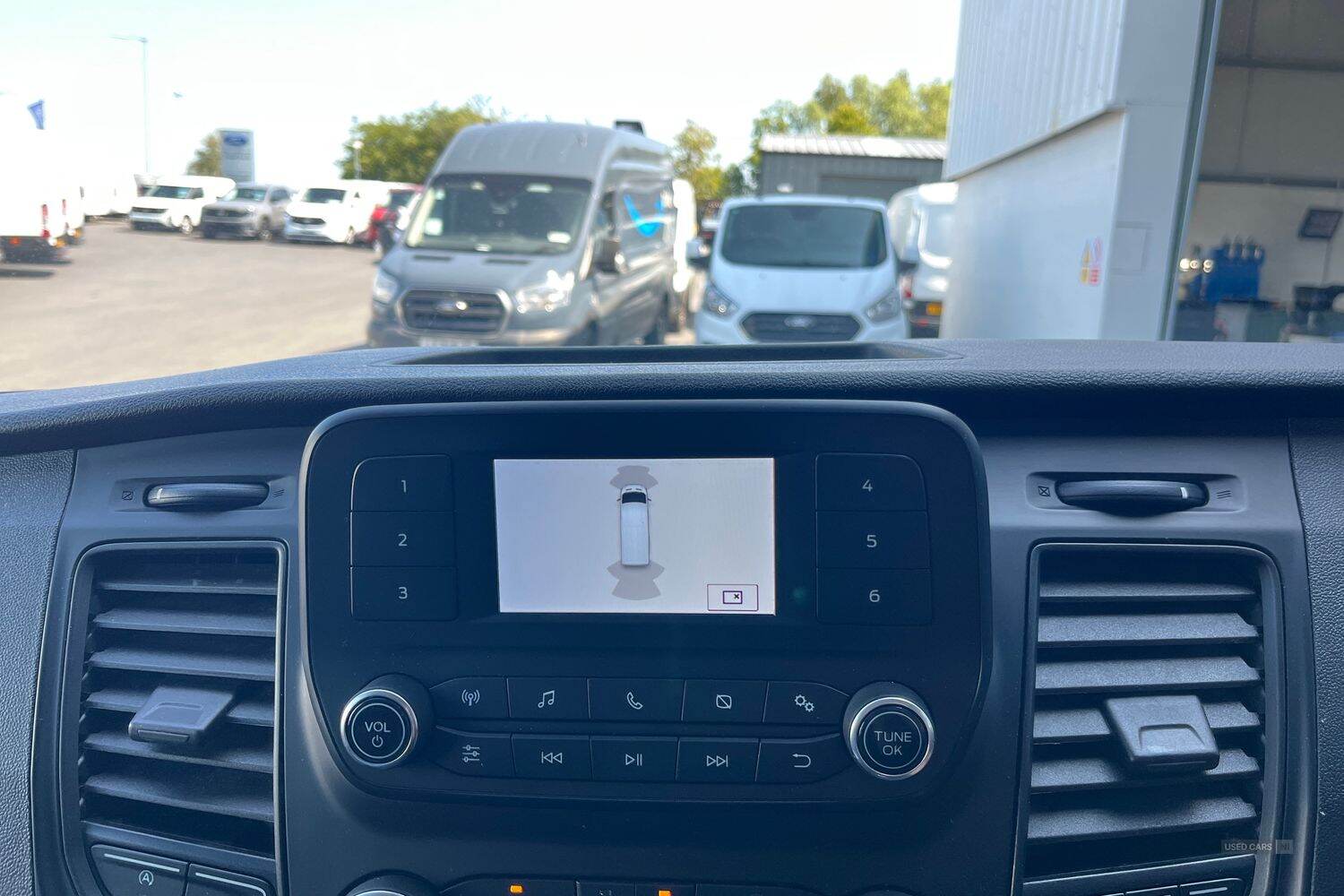 Nov 2021 Ford Transit Custom 2.0 EcoBlue 130ps Low Roof Leader Van