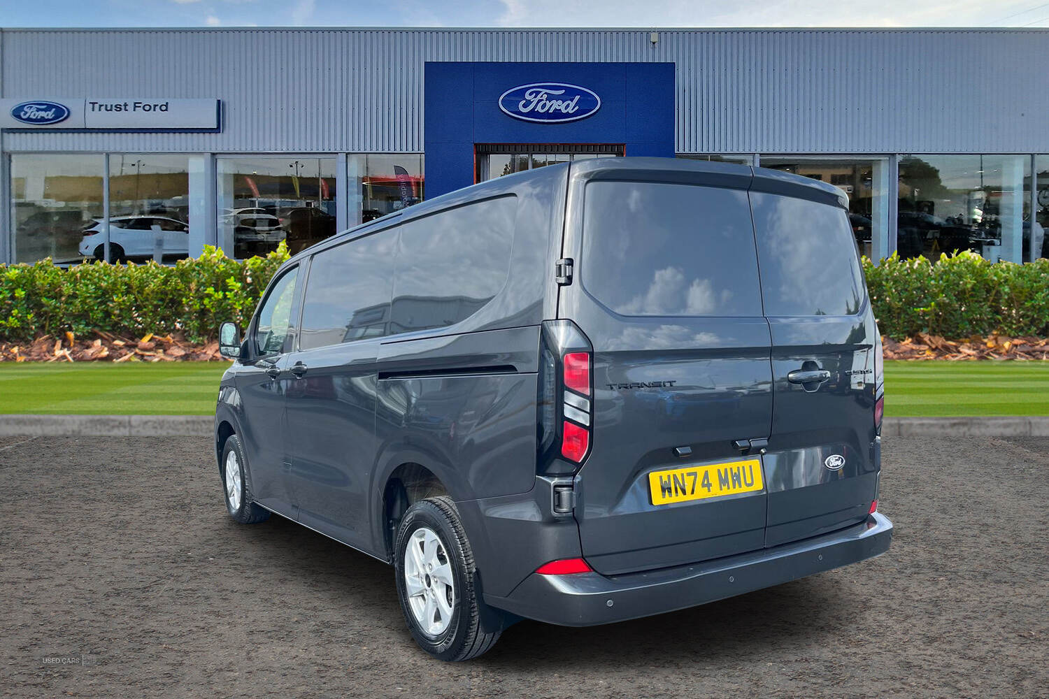 Oct 2024 Ford Transit Custom 2.0 EcoBlue 136ps H1 Van Limited
