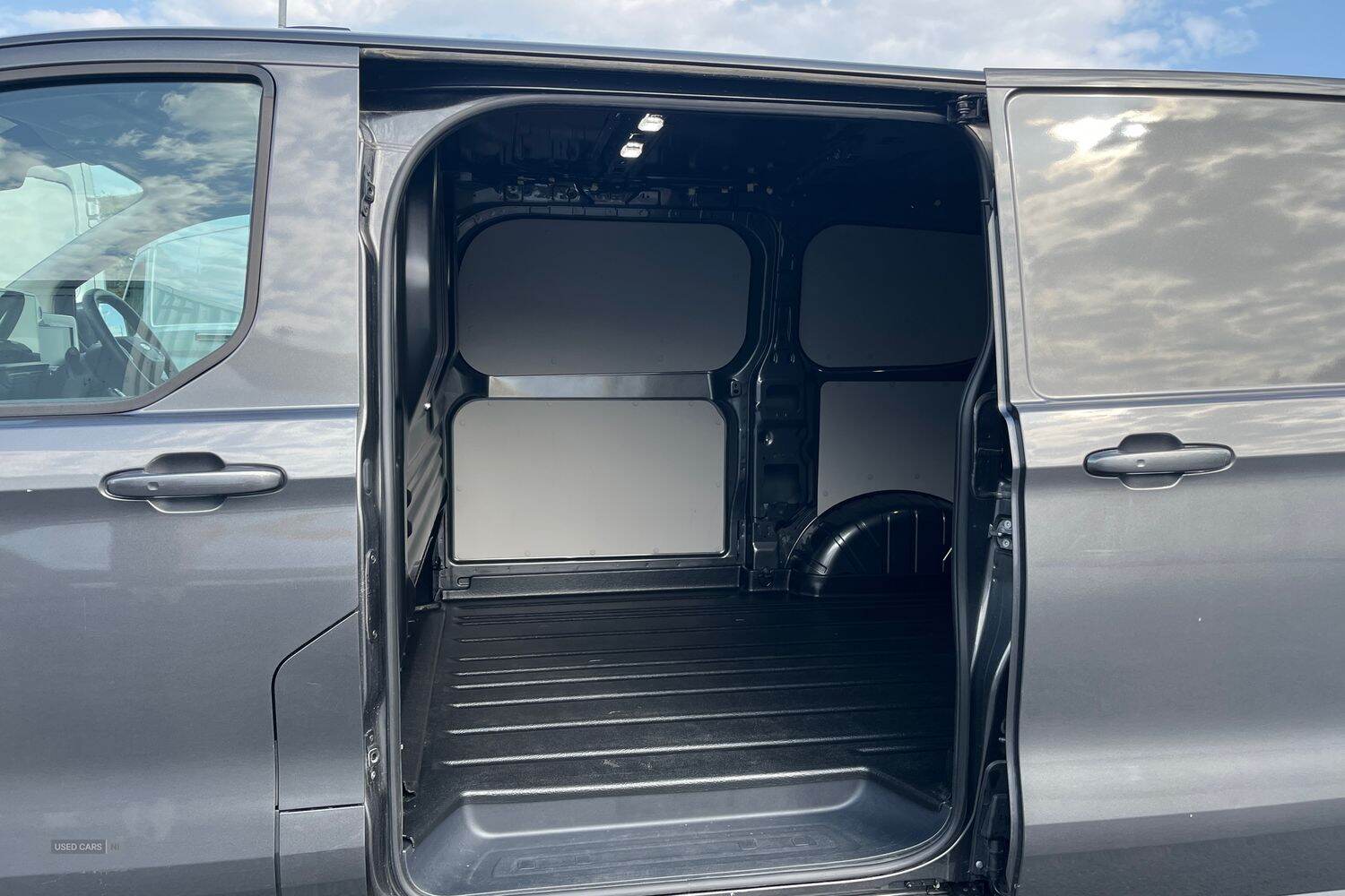Oct 2024 Ford Transit Custom 2.0 EcoBlue 136ps H1 Van Limited