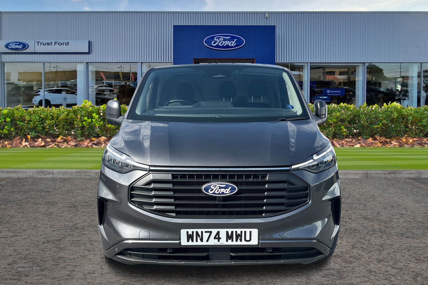 Oct 2024 Ford Transit Custom 2.0 EcoBlue 136ps H1 Van Limited