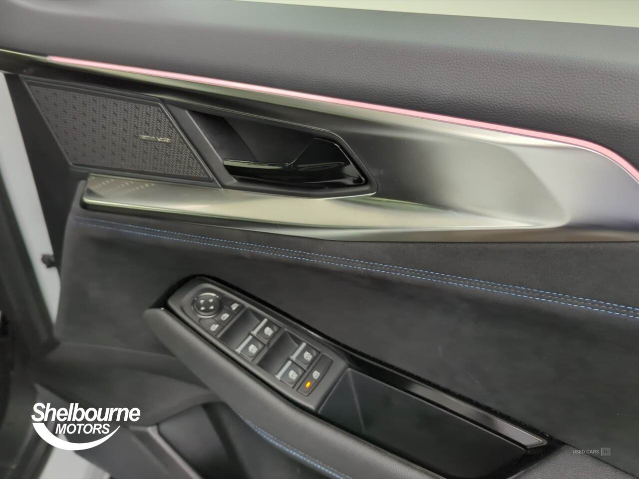 Nov 2023 Renault Austral E-Tech FHEV Iconic Esprit Alpine 5dr Auto 4C
