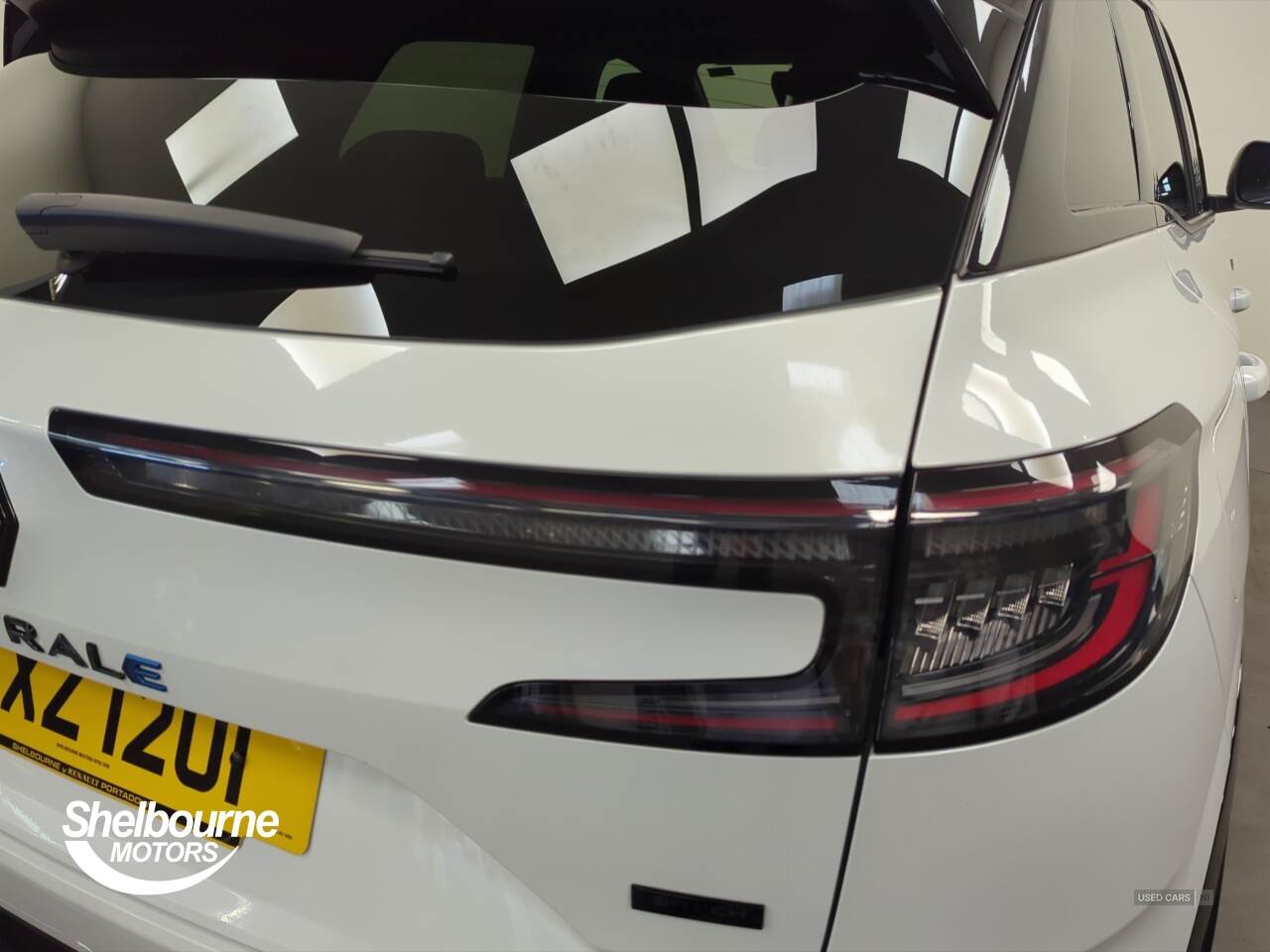Nov 2023 Renault Austral E-Tech FHEV Iconic Esprit Alpine 5dr Auto 4C