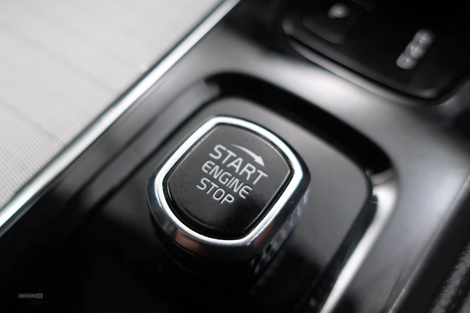 Jul 2021 Volvo XC90 2.0 T8 Recharge PHEV R DESIGN 5dr AWD Auto