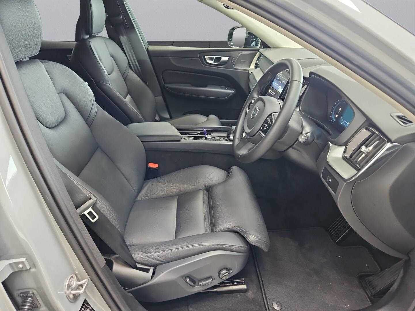 Jan 2024 Volvo XC60 2.0 B4D Plus Dark 5dr AWD Geartronic