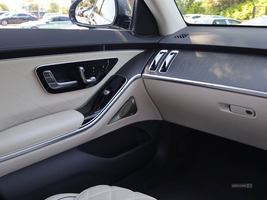 Oct 2021 Mercedes-Benz S Class S500L 4Matic AMG Line Premium Plus 4dr 9G-Tronic