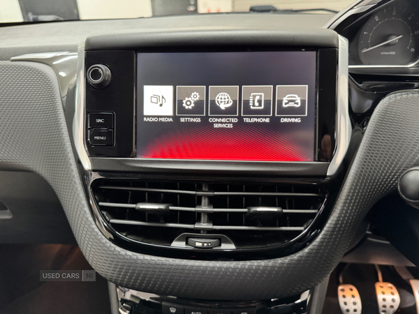 Peugeot 208 in Down