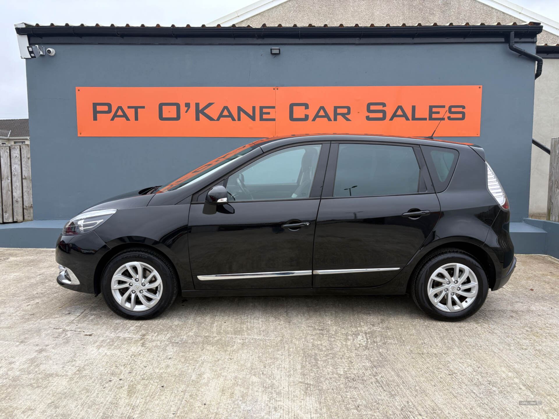 Renault Scenic DIESEL ESTATE in Derry / Londonderry