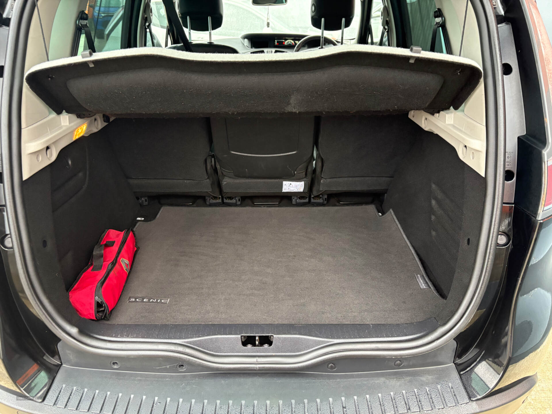 Renault Scenic DIESEL ESTATE in Derry / Londonderry