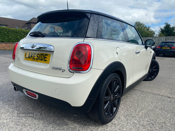 MINI Hatch DIESEL in Down