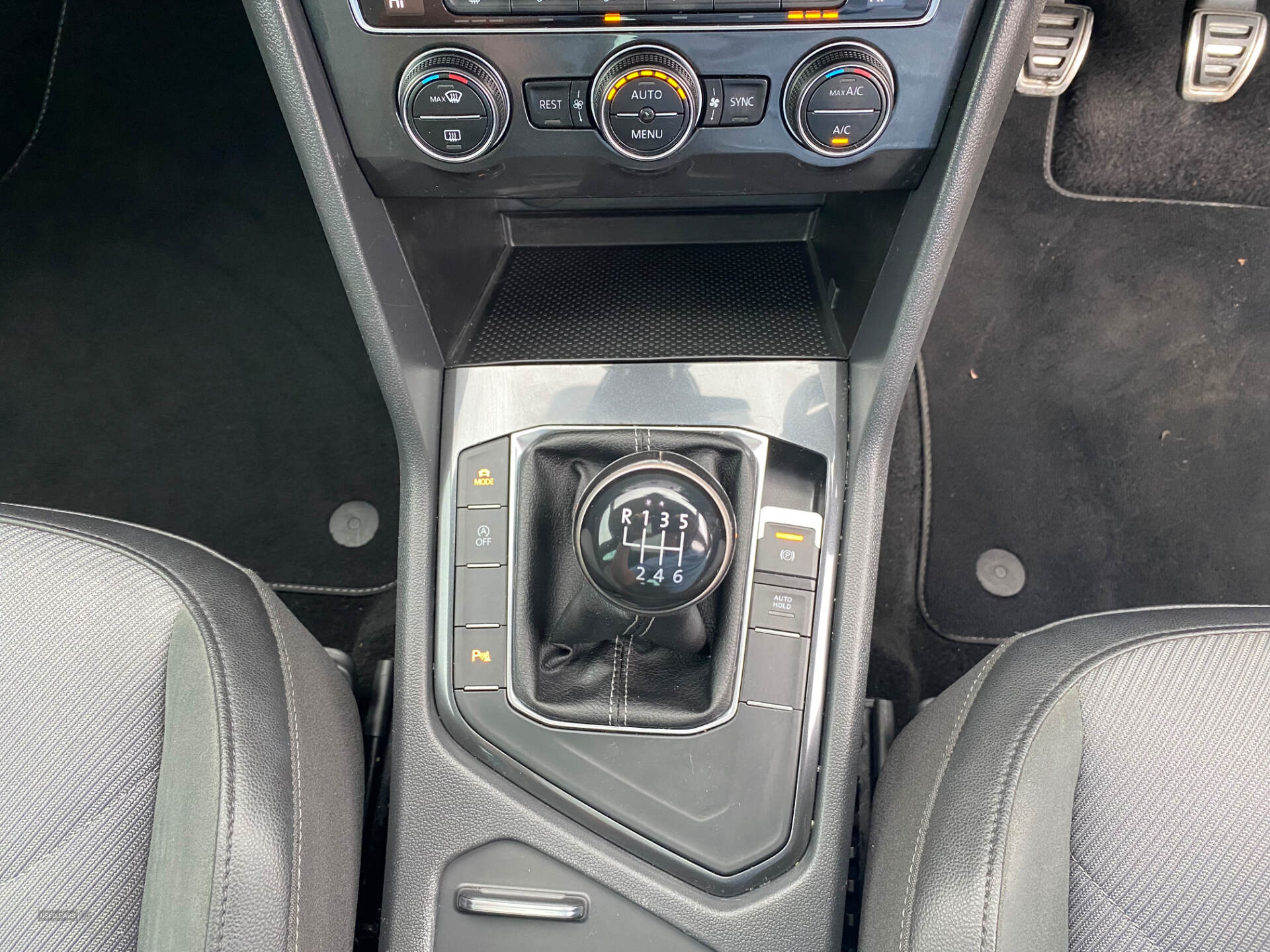 Volkswagen Tiguan DIESEL ESTATE in Down
