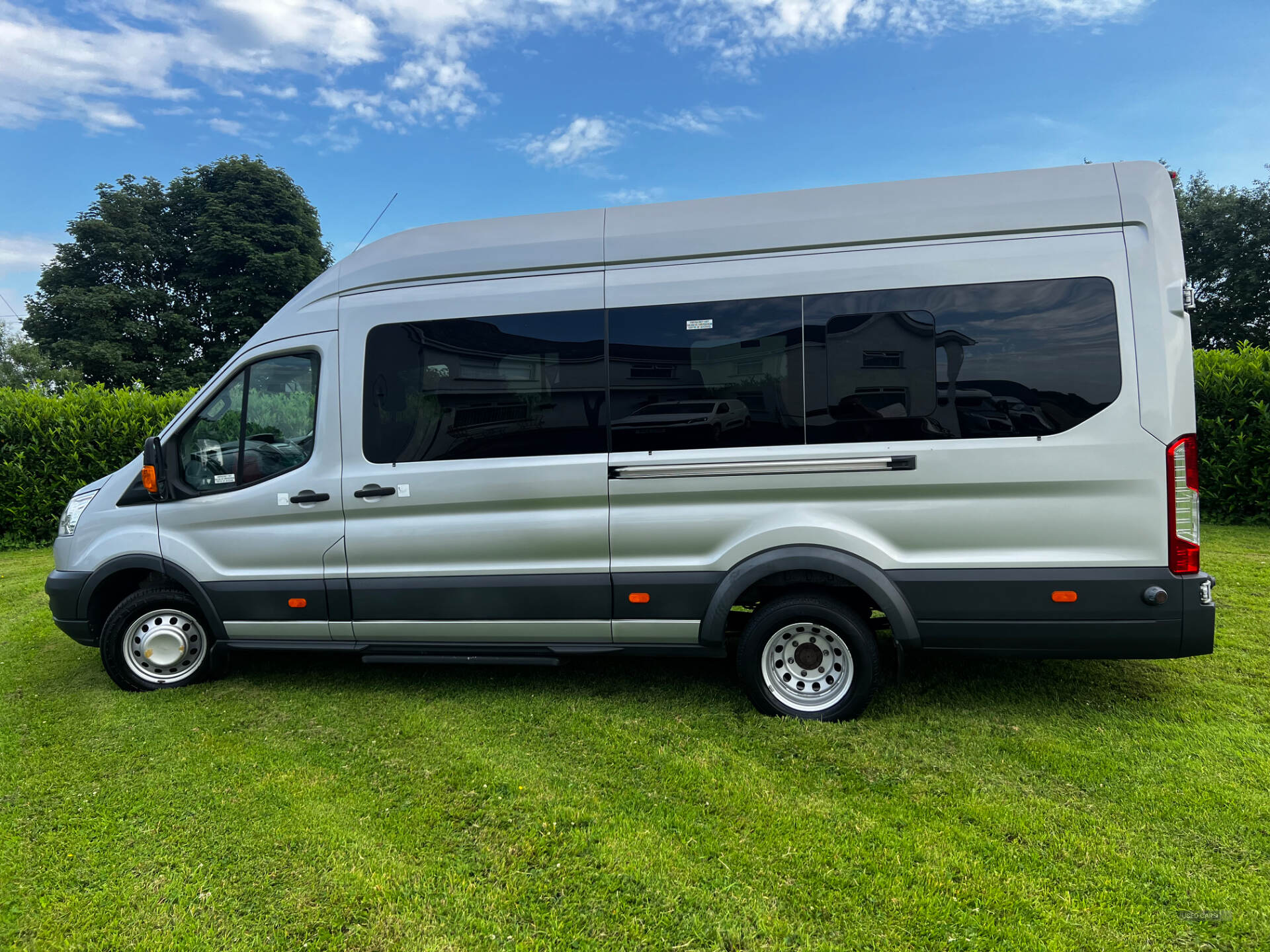 Ford Transit 460 L4 MINIBUS DIESEL RWD in Antrim