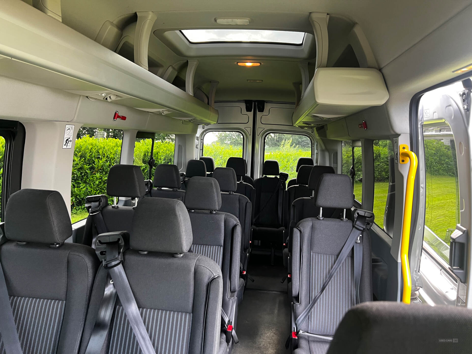 Ford Transit 460 L4 MINIBUS DIESEL RWD in Antrim