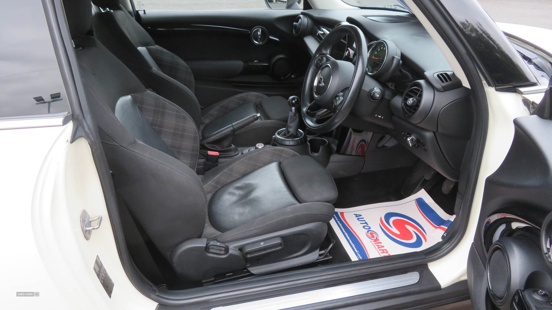 Oct 2016 MINI Hatch 1.5 Cooper D 3dr