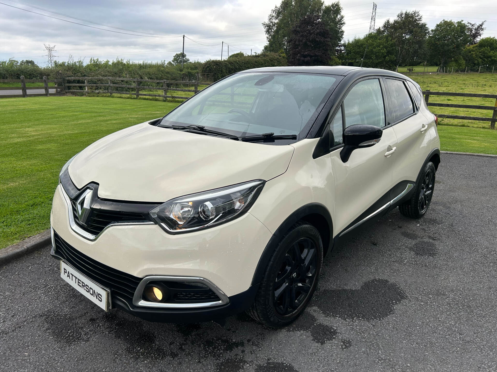 Renault Captur DIESEL HATCHBACK in Armagh