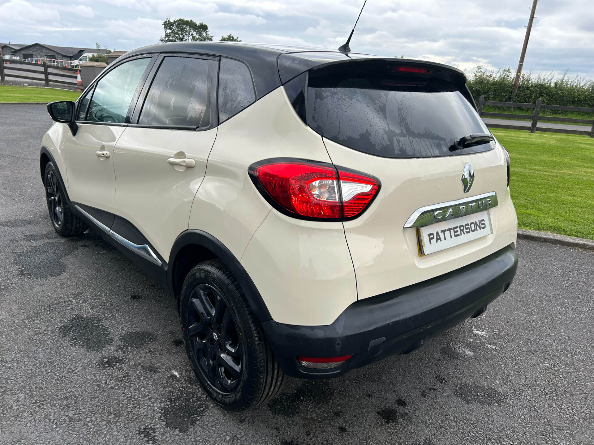 Renault Captur DIESEL HATCHBACK in Armagh