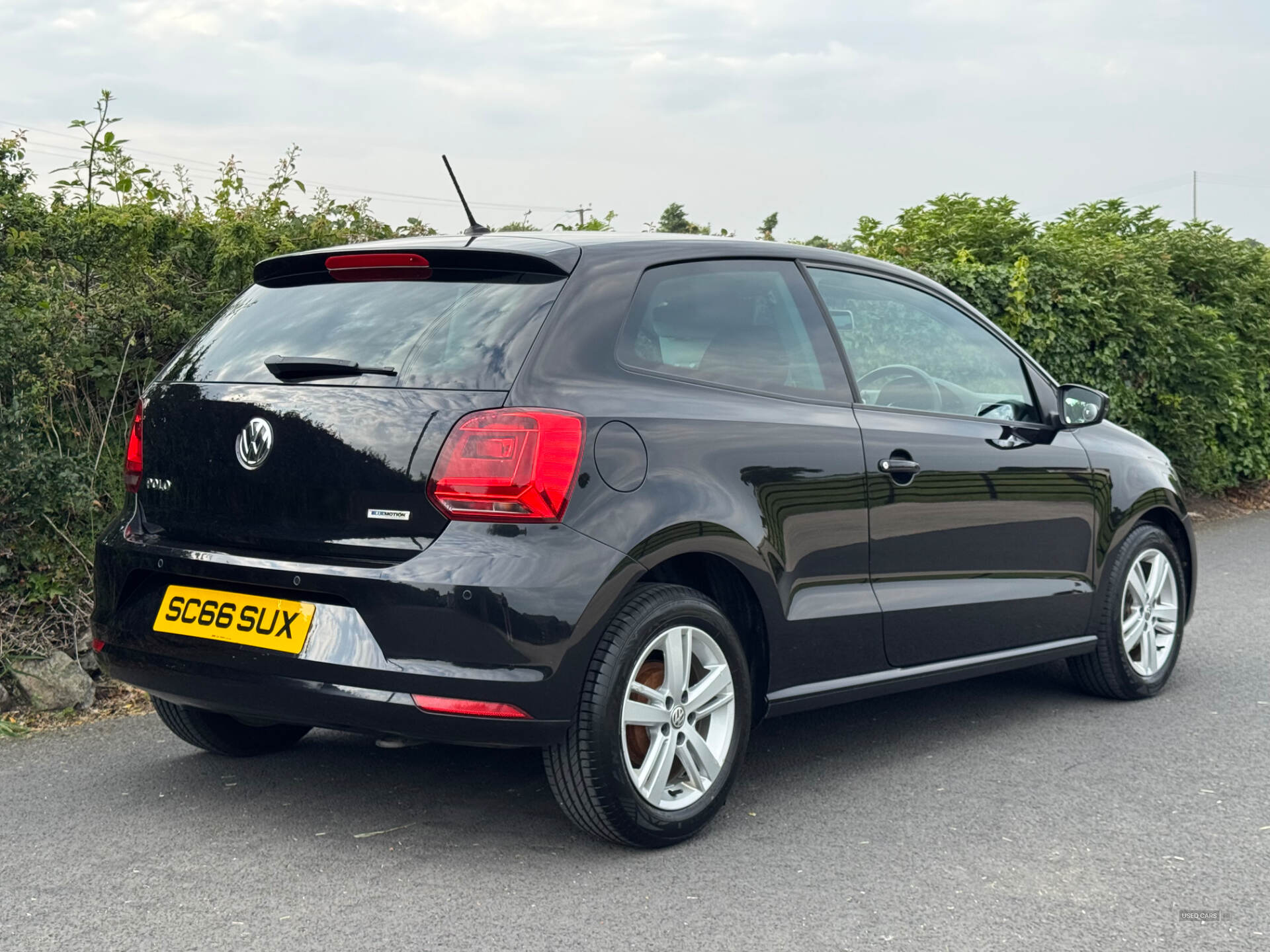 Volkswagen Polo HATCHBACK in Down