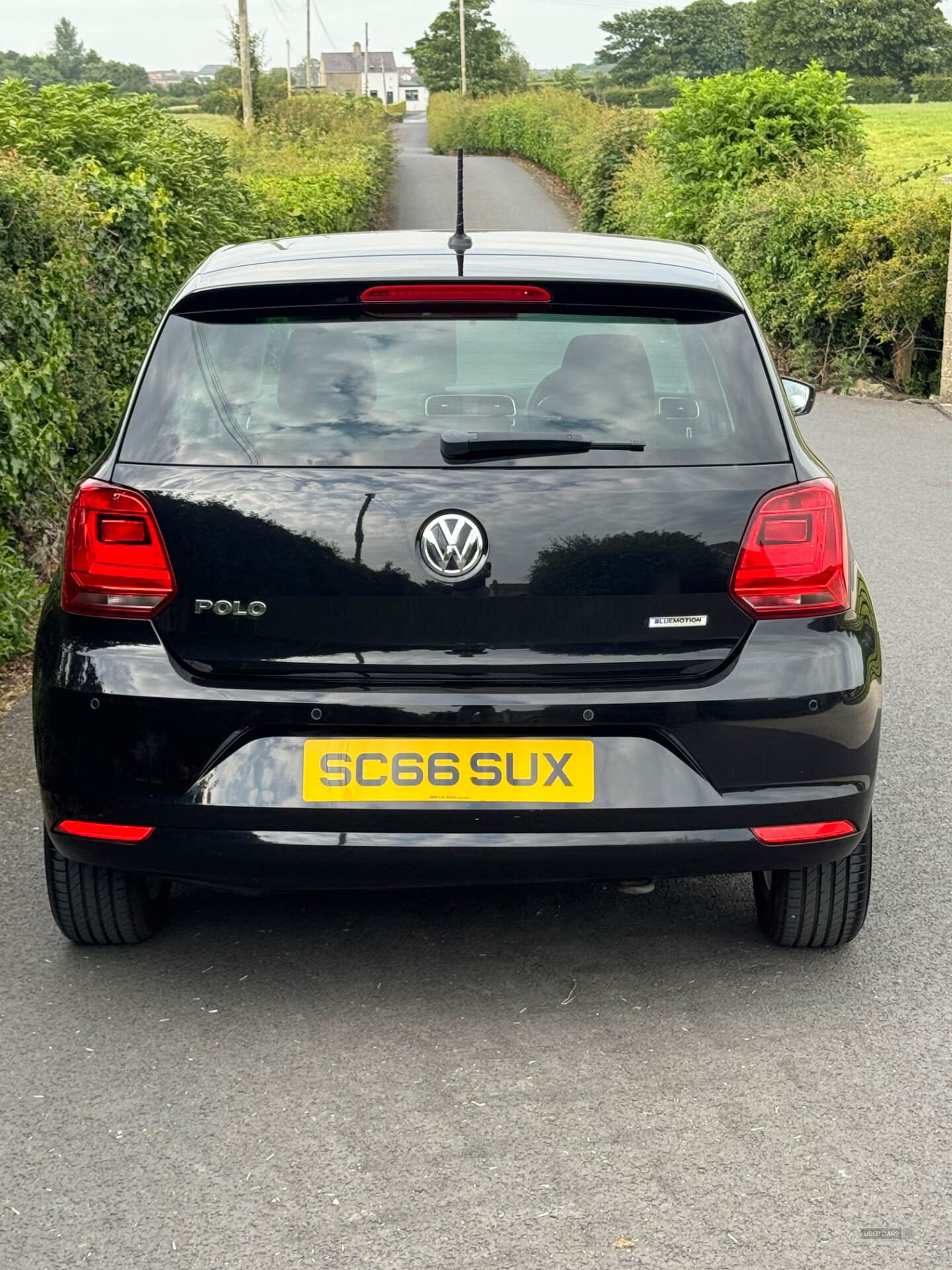 Volkswagen Polo HATCHBACK in Down