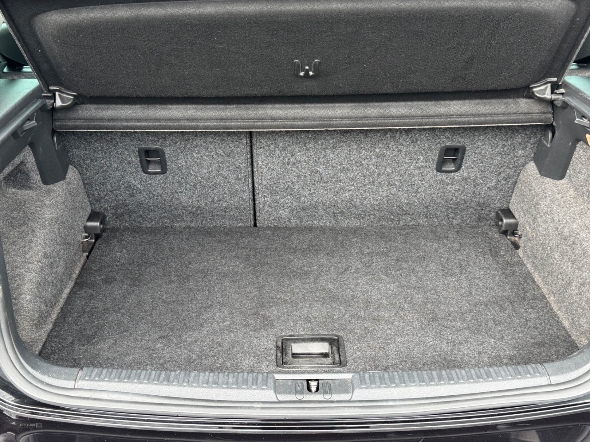 Volkswagen Polo HATCHBACK in Down
