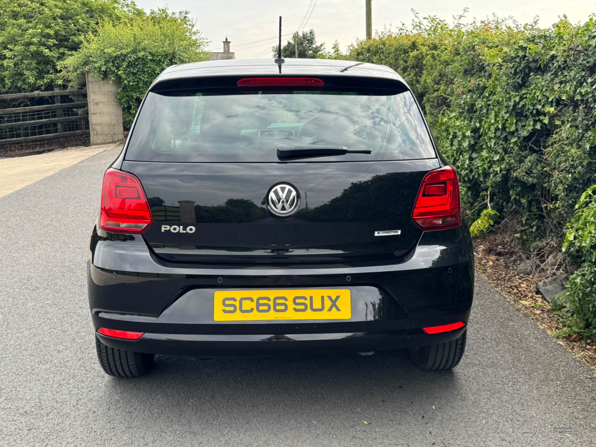 Volkswagen Polo HATCHBACK in Down