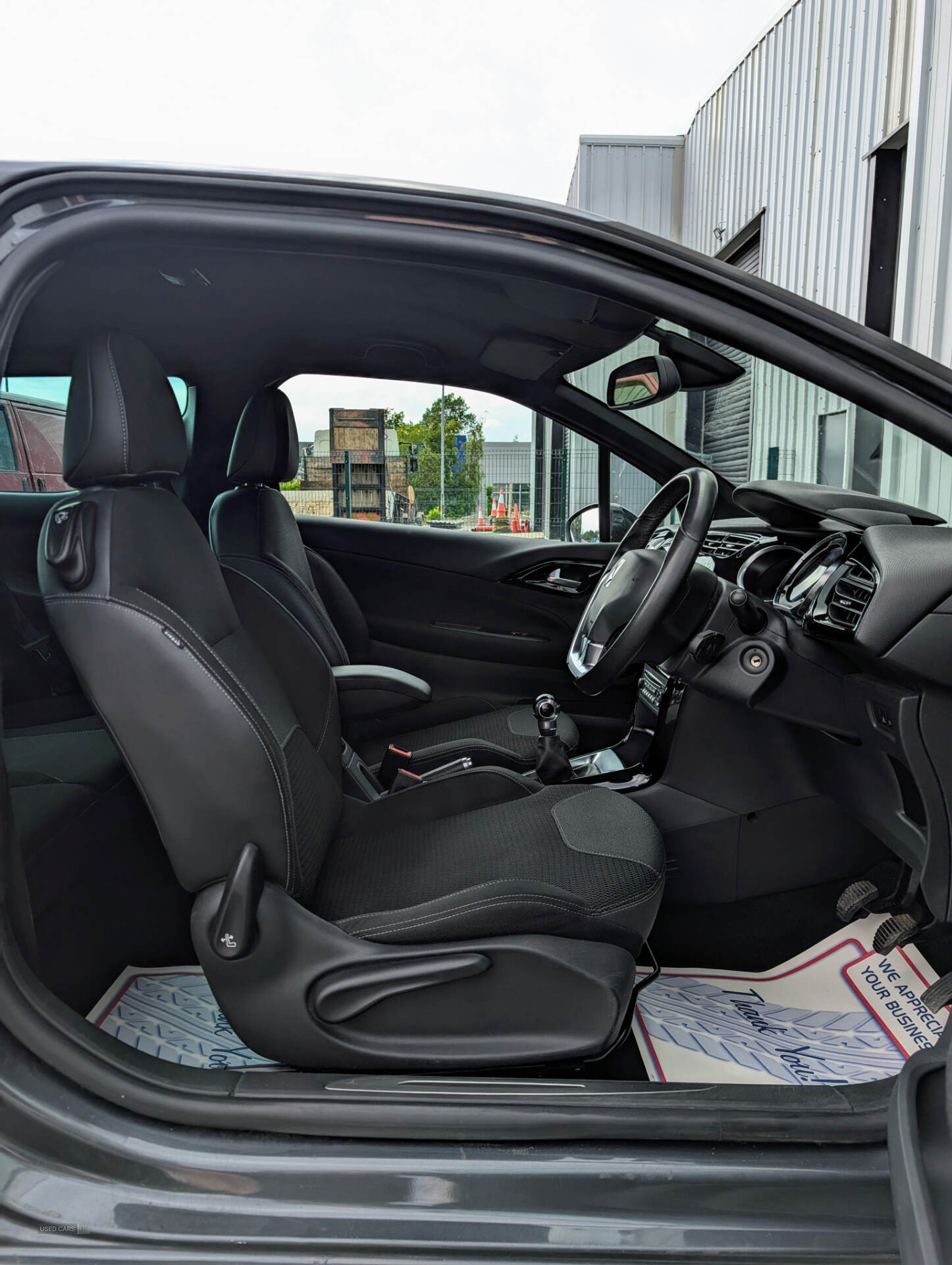Mar 2013 Citroen DS3 1.6 e-HDi Airdream DStyle Plus 3dr