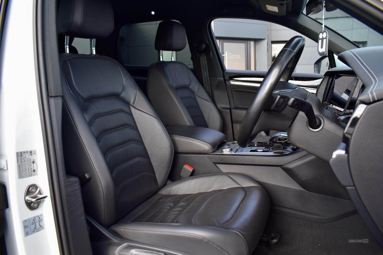 Mar 2019 Volkswagen Touareg 3.0 V6 TDI 4Motion R-Line 5dr Tip Auto