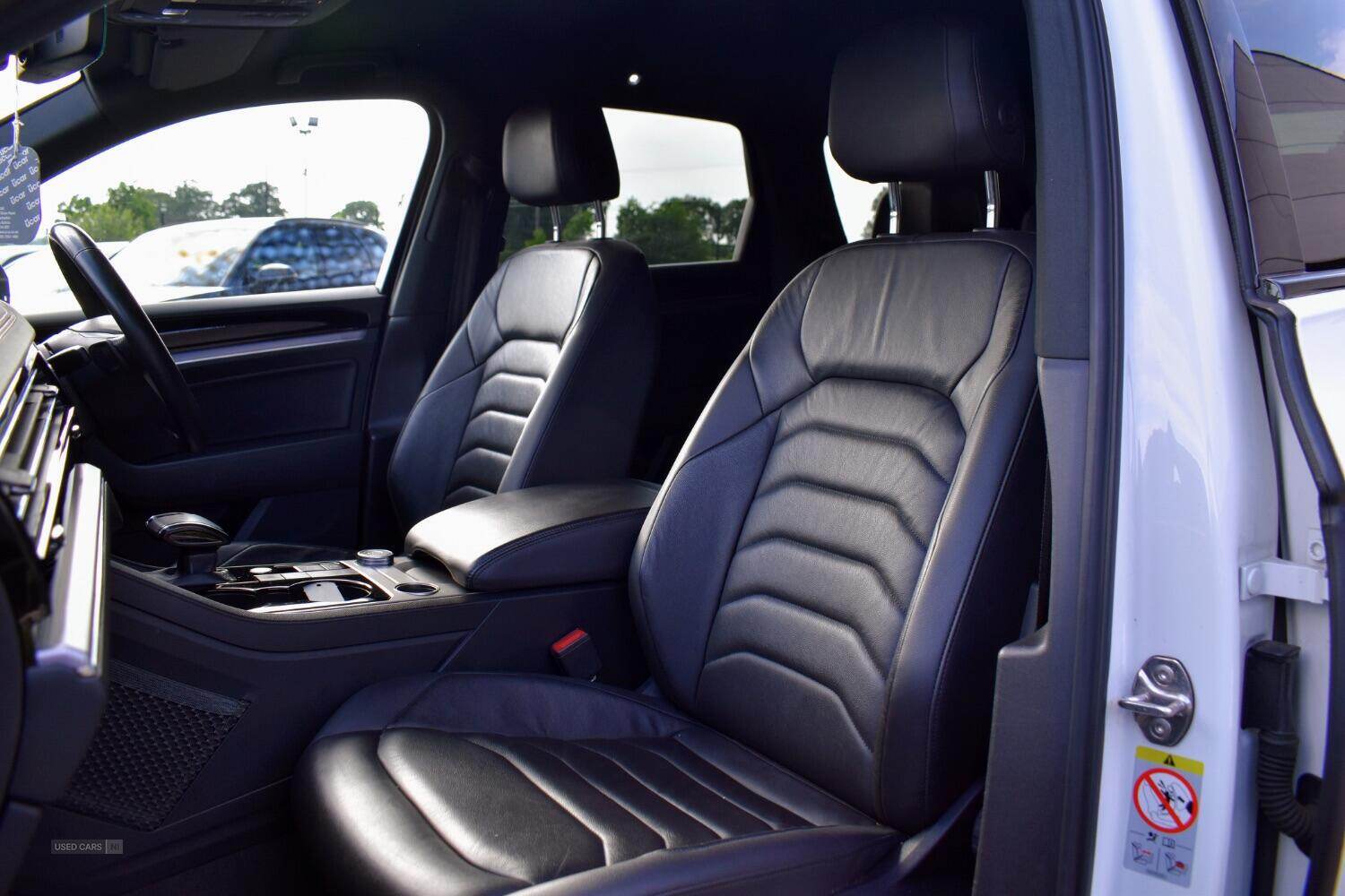 Mar 2019 Volkswagen Touareg 3.0 V6 TDI 4Motion R-Line 5dr Tip Auto