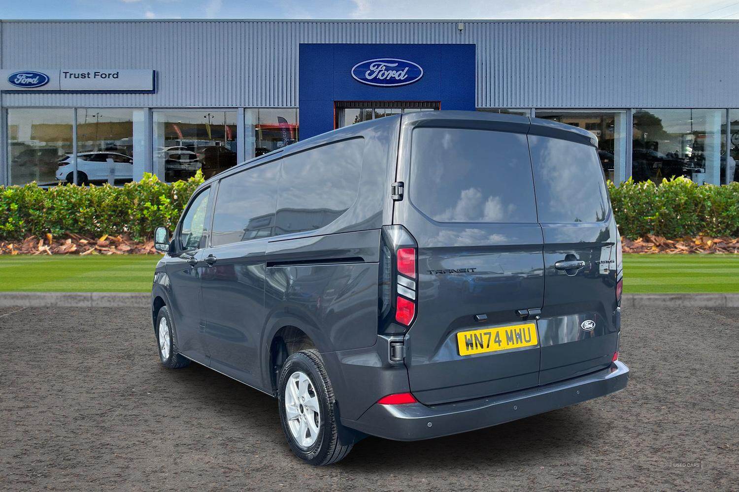 Oct 2024 Ford Transit Custom 2.0 EcoBlue 136ps H1 Van Limited