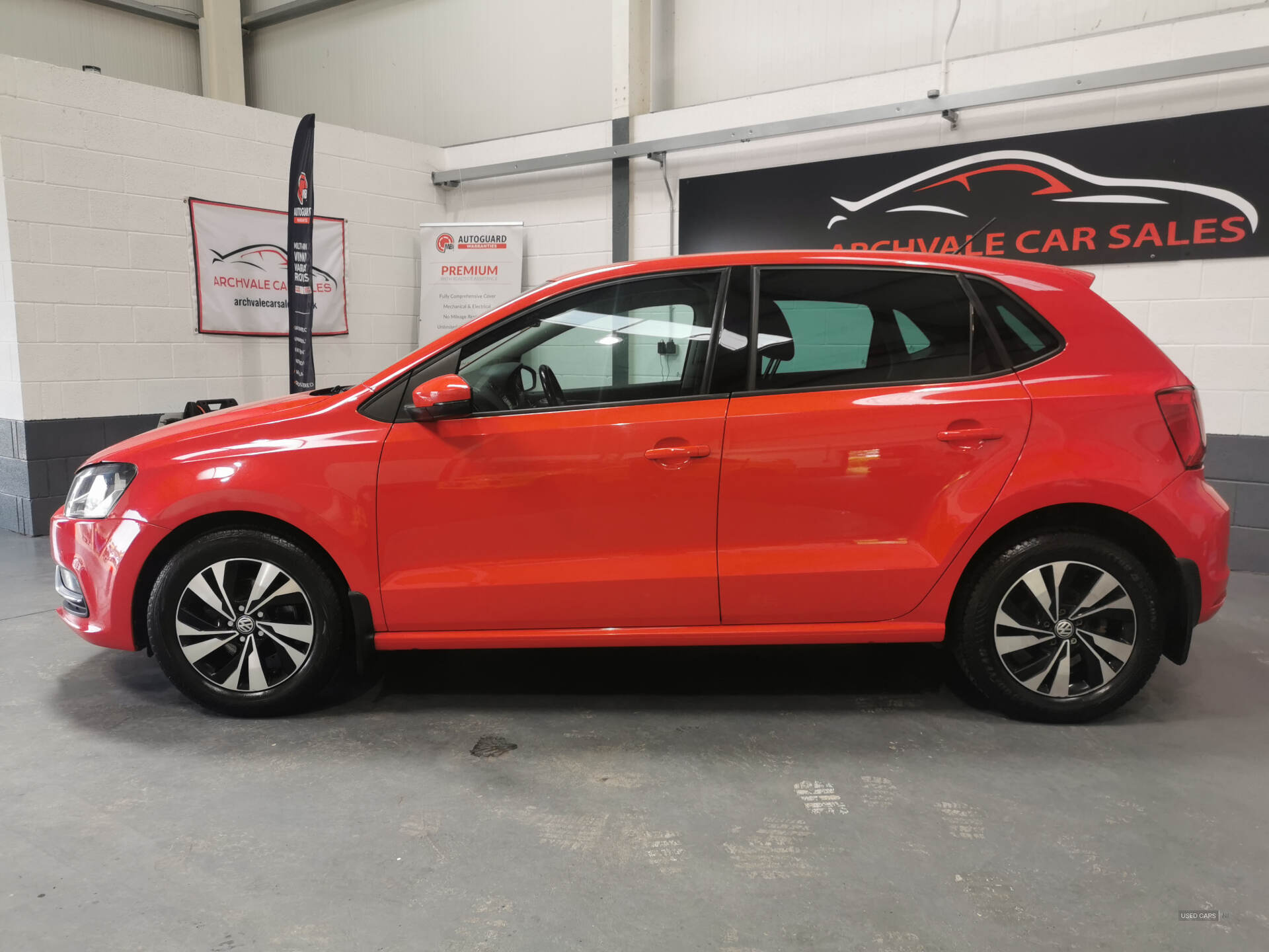 Volkswagen Polo HATCHBACK in Down