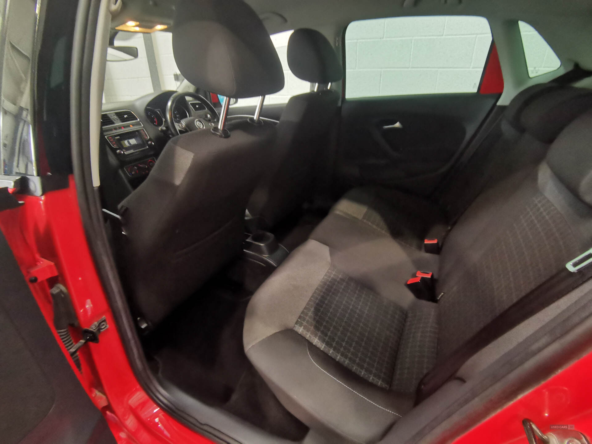 Volkswagen Polo HATCHBACK in Down