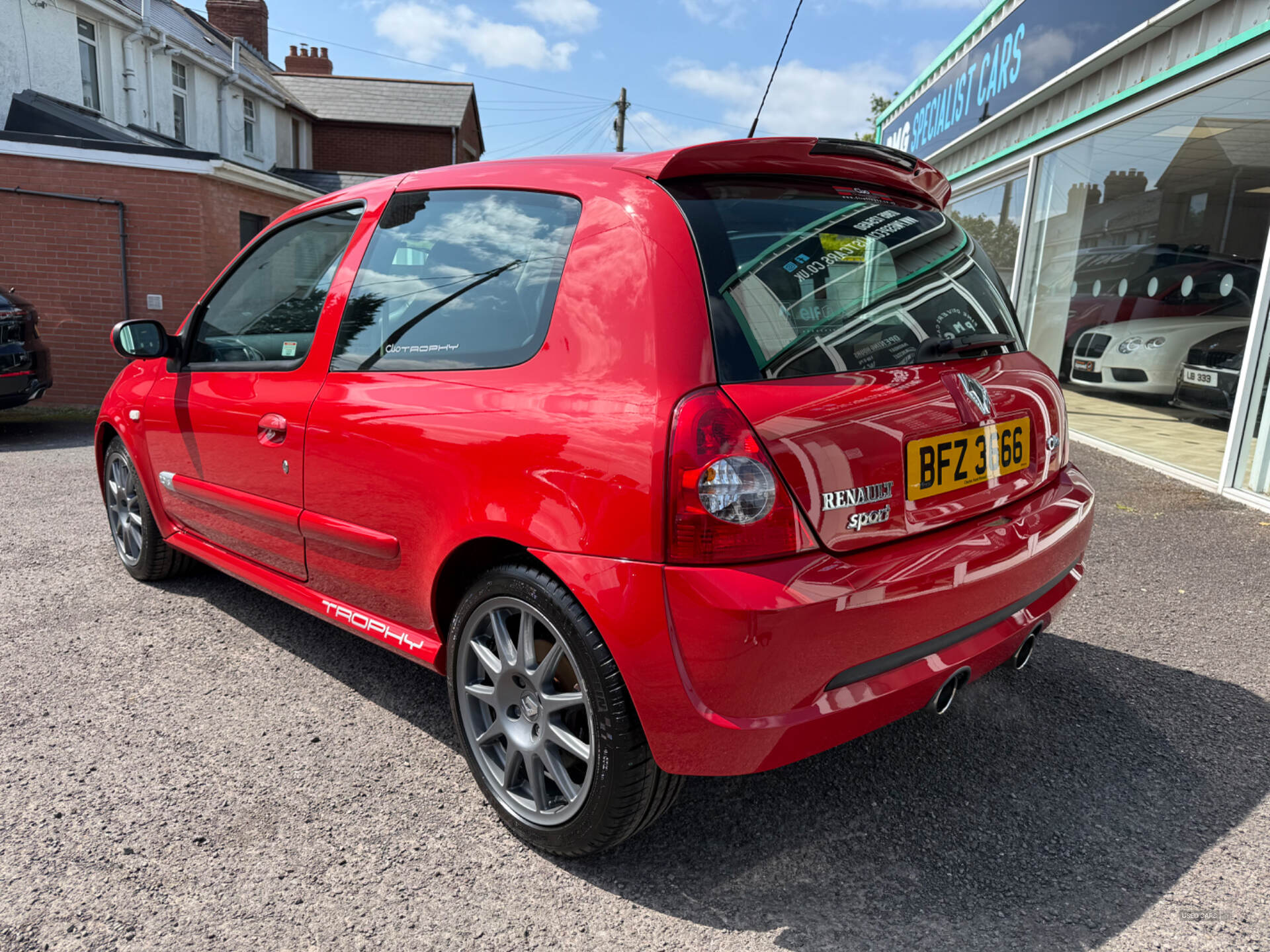 Aug 2005 Renault Clio 2.0 16V Renaultsport 182 Trophy 3dr
