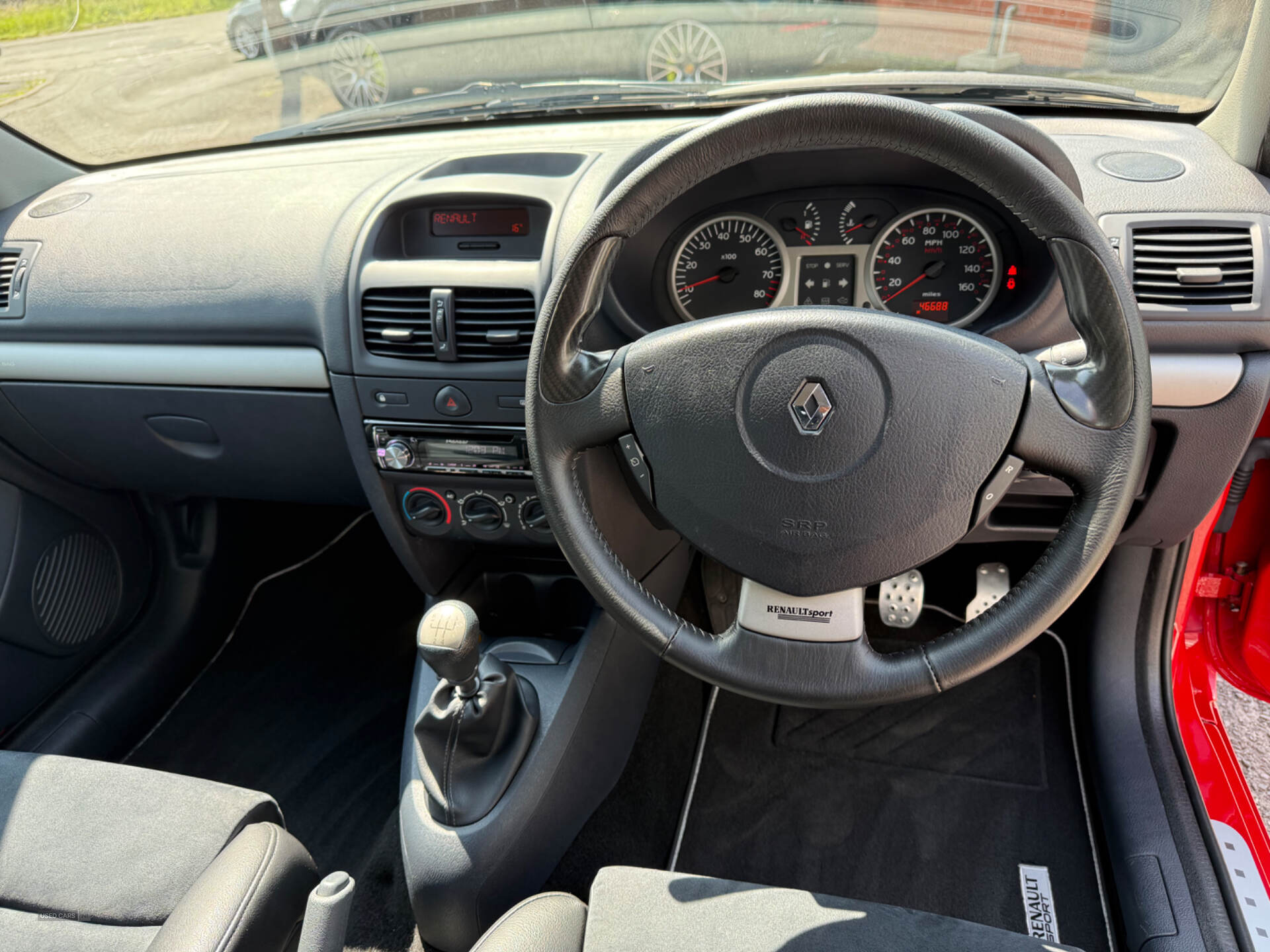 Aug 2005 Renault Clio 2.0 16V Renaultsport 182 Trophy 3dr