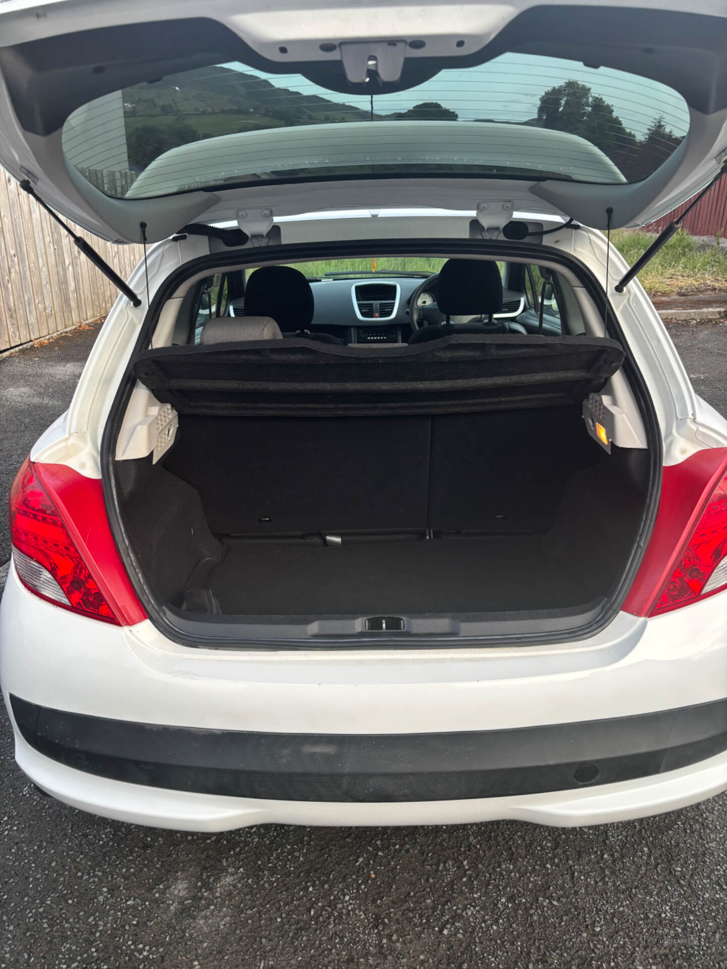Jan 2011 Peugeot 207 1.4 HDi Envy 3dr
