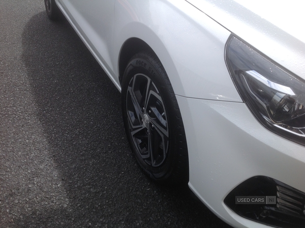 Hyundai i30 DIESEL HATCHBACK in Down