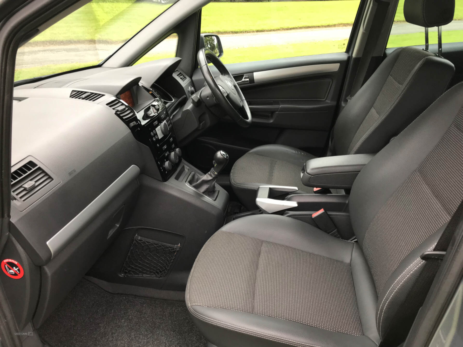Mar 2011 Vauxhall Zafira 1.7 CDTi ecoFLEX Design [110] 5dr