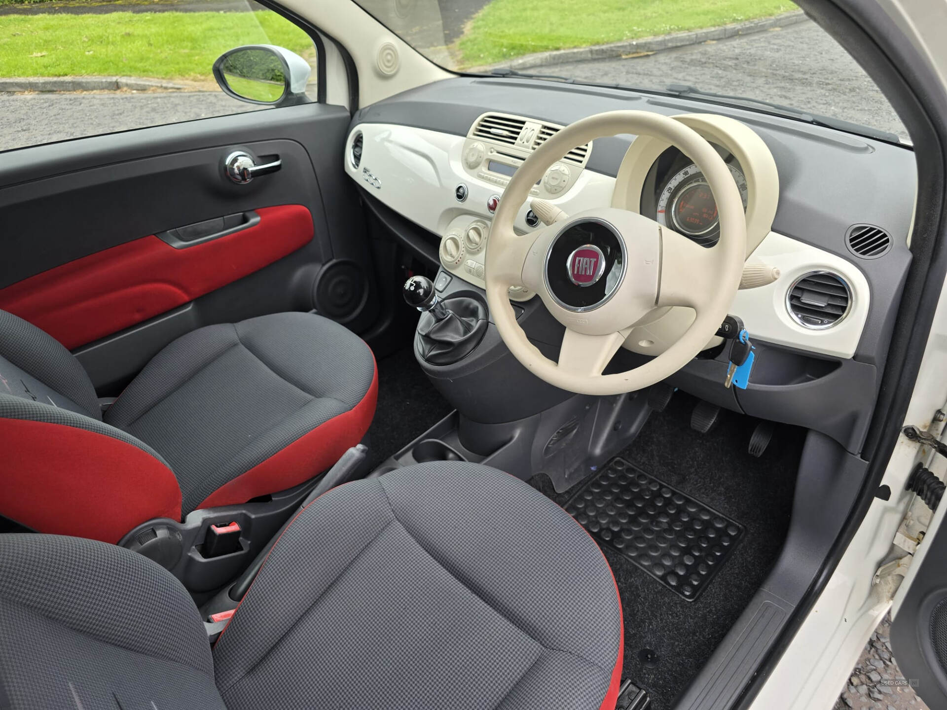 Fiat 500 HATCHBACK in Down