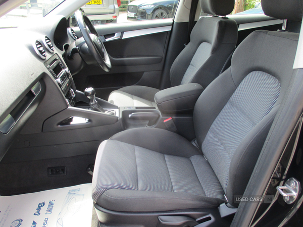 Audi A3 DIESEL SPORTBACK in Down