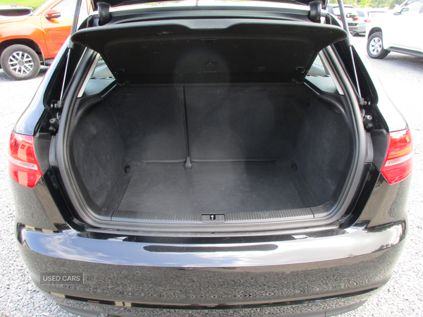 Audi A3 DIESEL SPORTBACK in Down