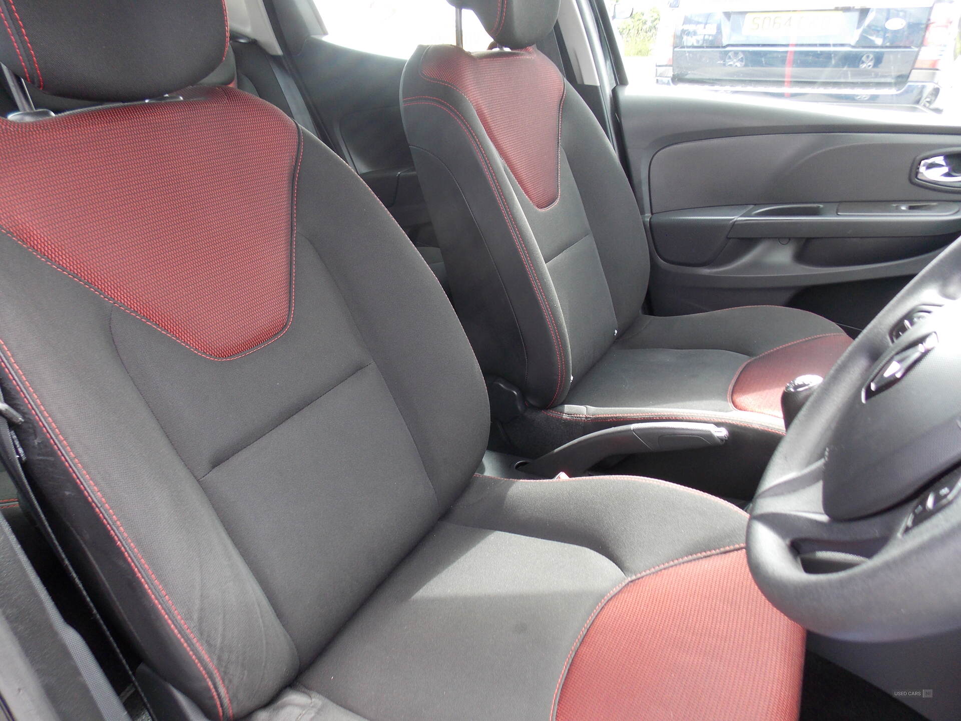 Sep 2013 Renault Clio 1.2 16V Expression+ 5dr