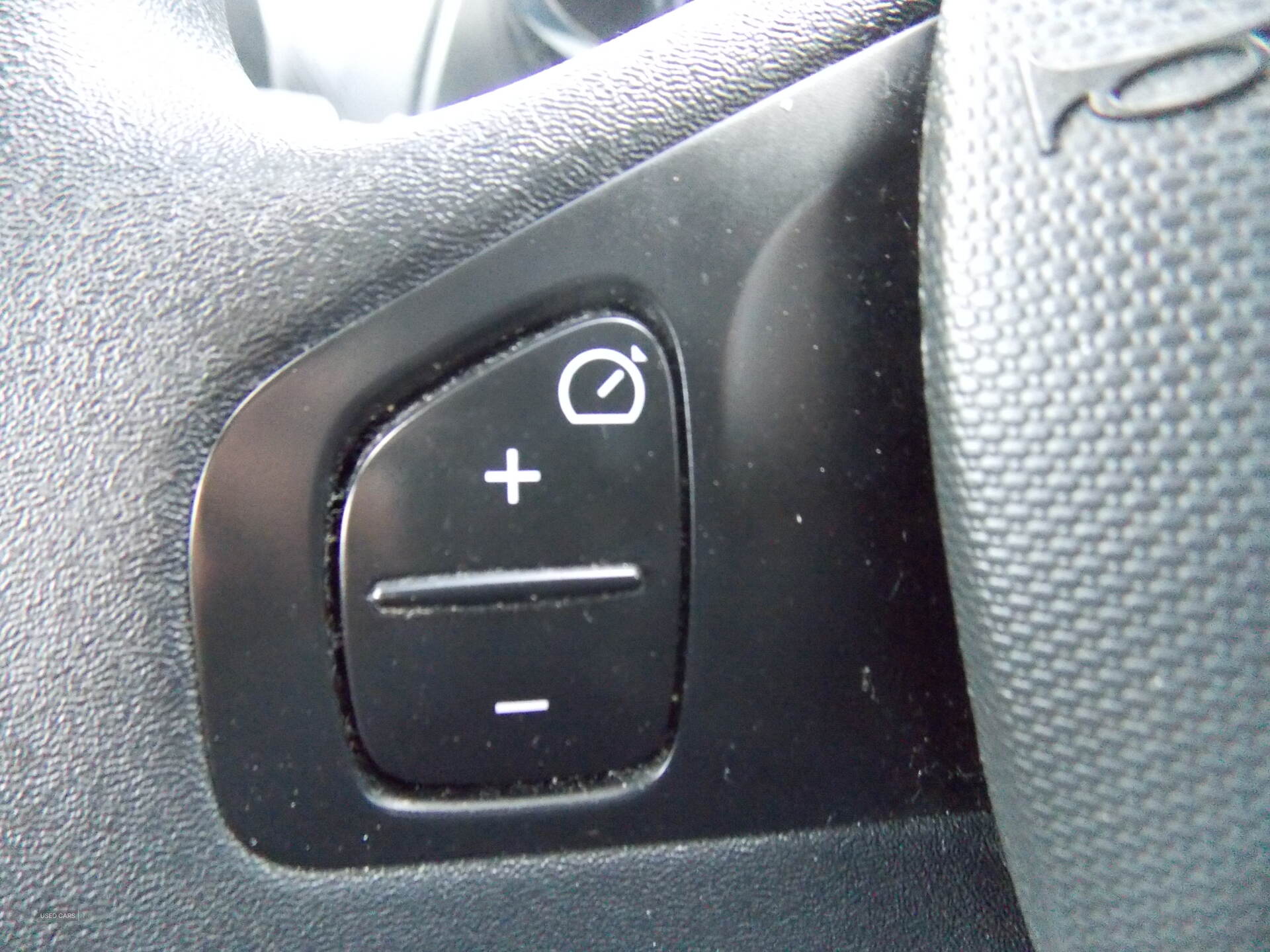 Sep 2013 Renault Clio 1.2 16V Expression+ 5dr