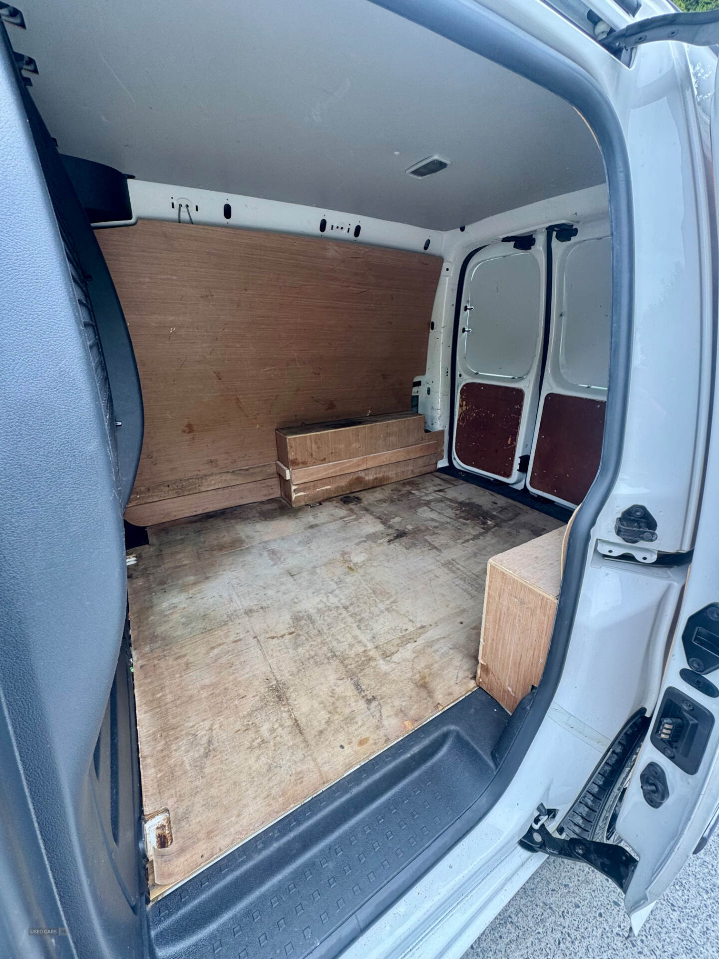 Volkswagen Caddy C20 DIESEL in Down