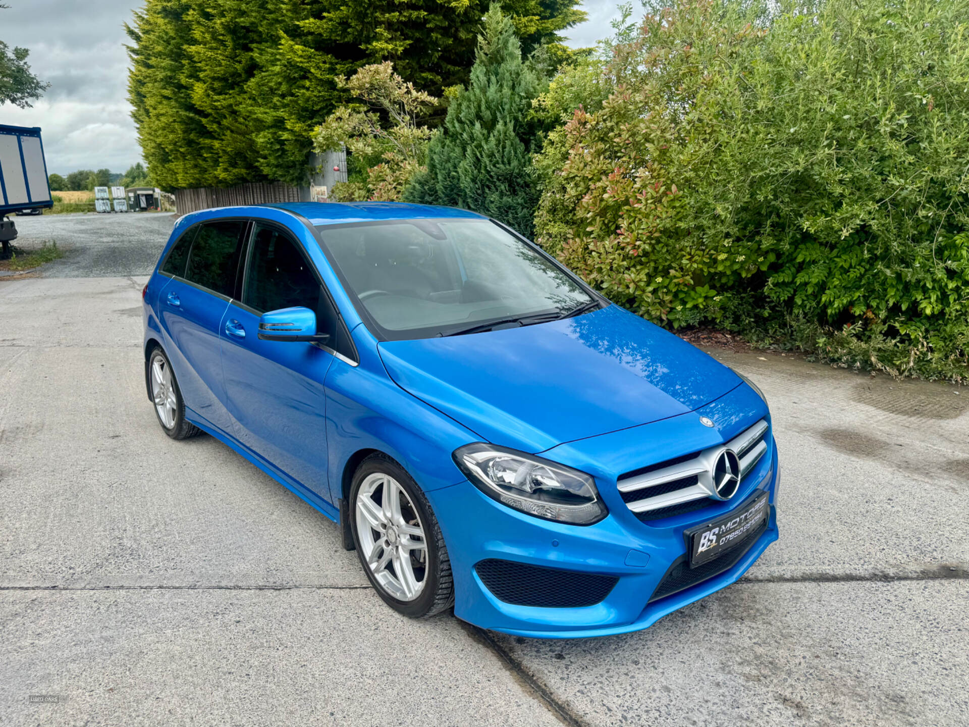 Mercedes B-Class DIESEL HATCHBACK in Down