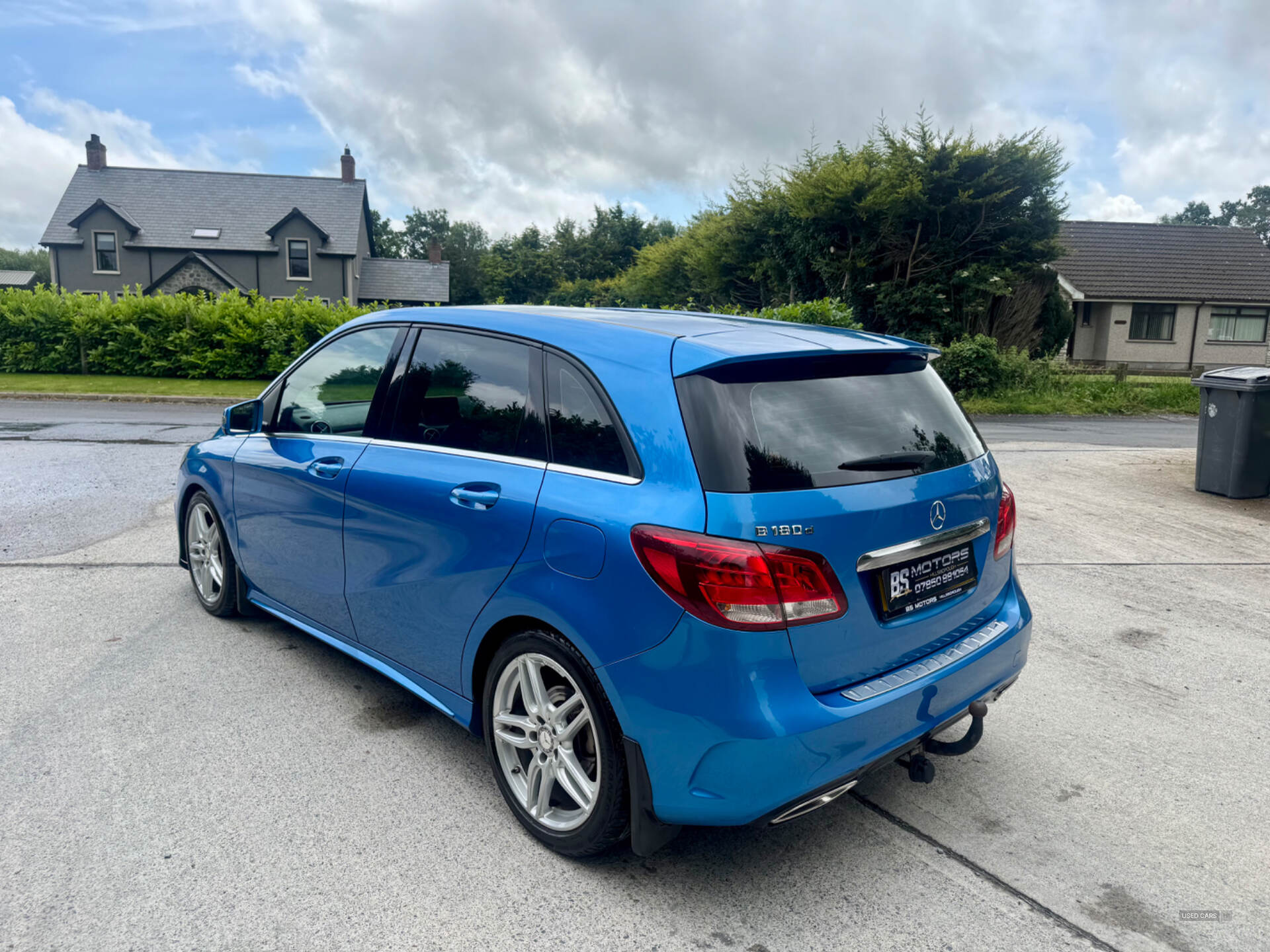 Mercedes B-Class DIESEL HATCHBACK in Down