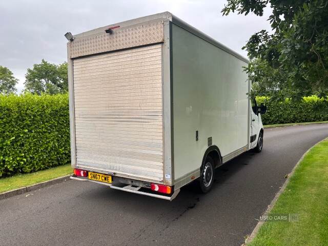 Sep 2017 Renault Master LL35dCi 130 Business Low Roof Luton Loloader