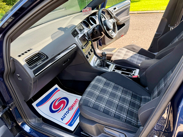 Volkswagen Golf DIESEL HATCHBACK in Derry / Londonderry